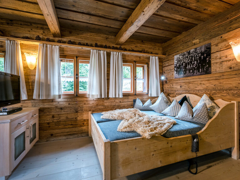 Bett im Luxus Chalet Bayerischer Wald