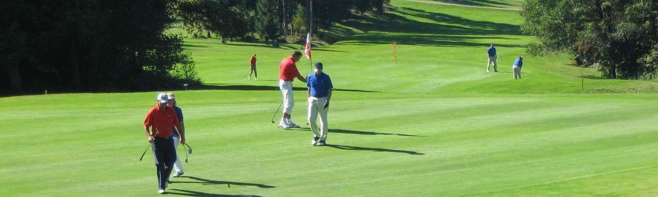 Golfer am Golfplatz Bayerischer Wald