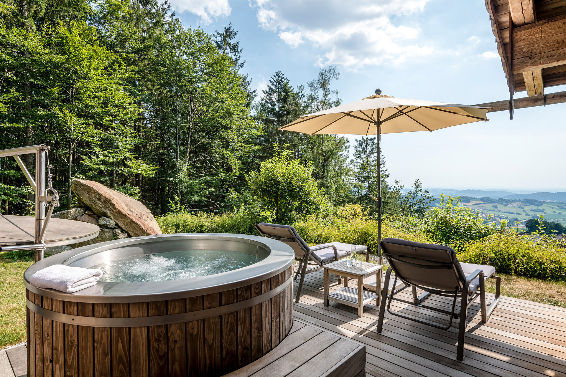 Hotel Mit Eigenem Whirlpool Auf Terrasse Bayern